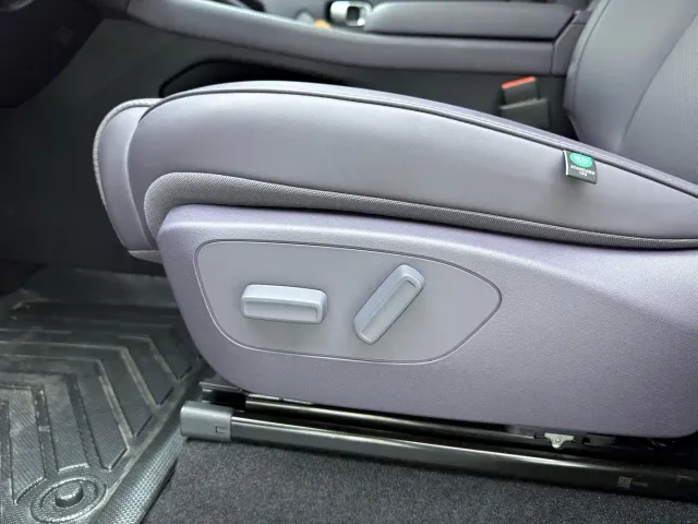 Leapmotor C10 — Фото автомобиля 16