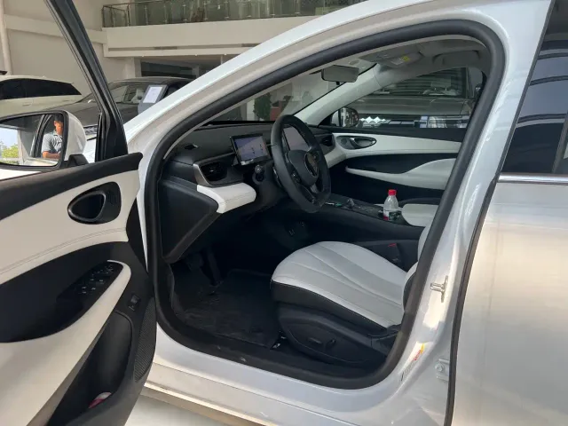 BYD Seal 05 DM-i — Фото автомобиля 4
