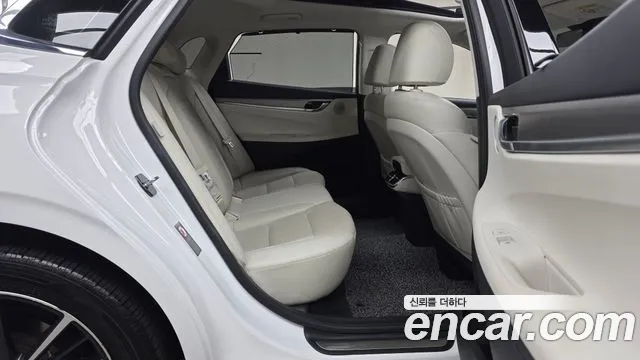 Hyundai Grandeur Grandeur (New) — Фото автомобиля 17