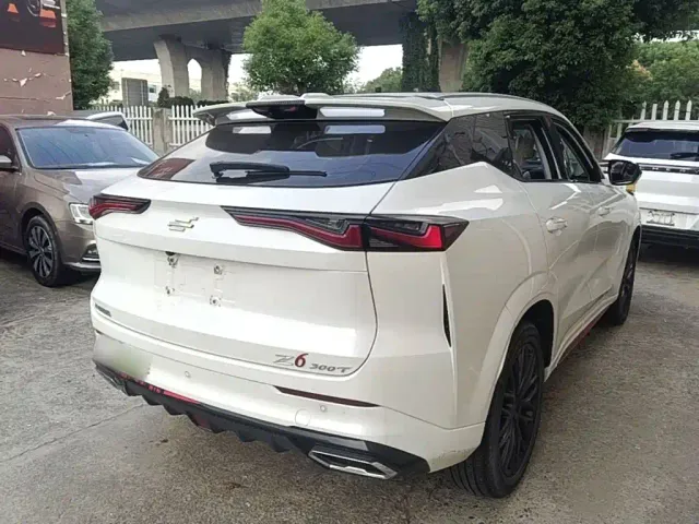 Changan Z6 — Фото автомобиля 6