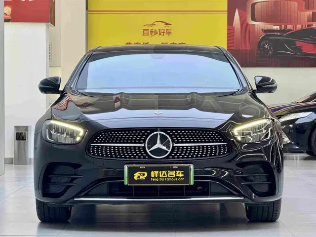 Mercedes-Benz E-Class — Фото автомобиля 2
