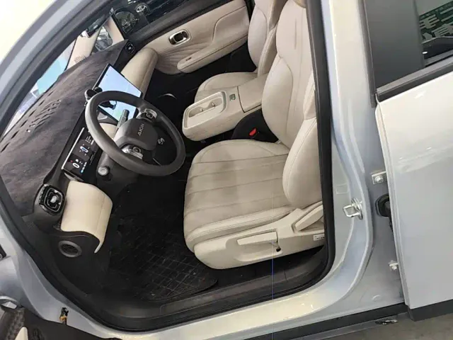GAC Aion UT — Фото автомобиля 14