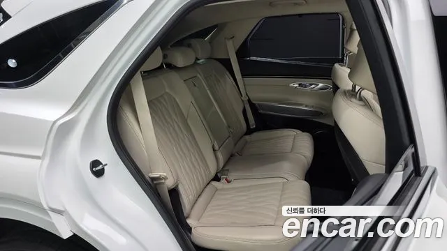 Genesis GV70 2.5T Бензин AWD — Фото автомобиля 3