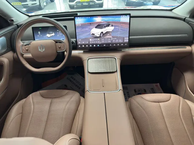 Leapmotor C11 — Фото автомобиля 10