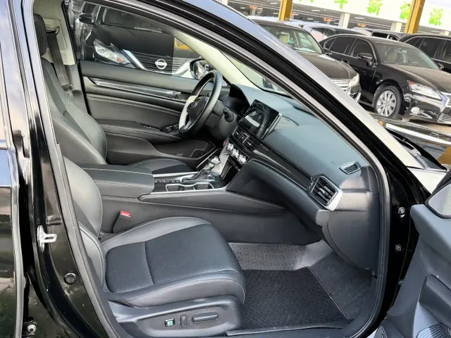 Honda Accord — Фото автомобиля 9