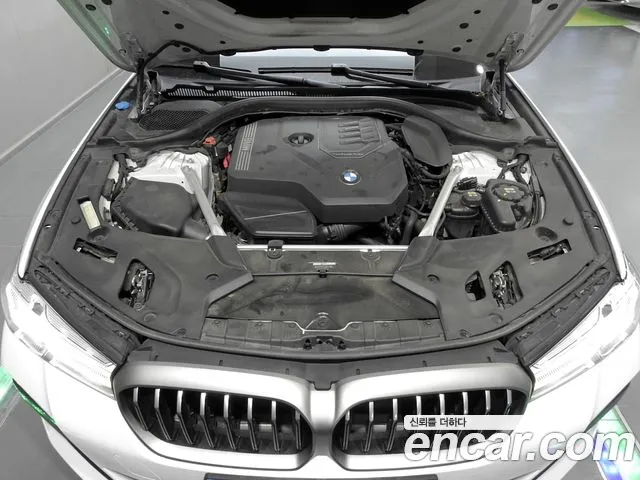 BMW 5 Series G30 — Фото автомобиля 6