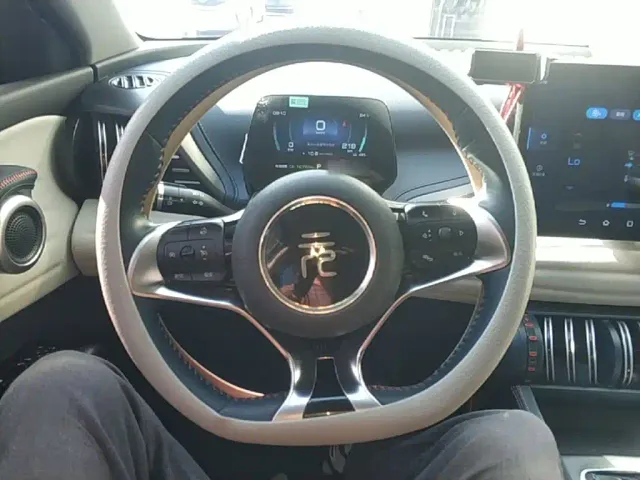 BYD Yuan PLUS — Фото автомобиля 10