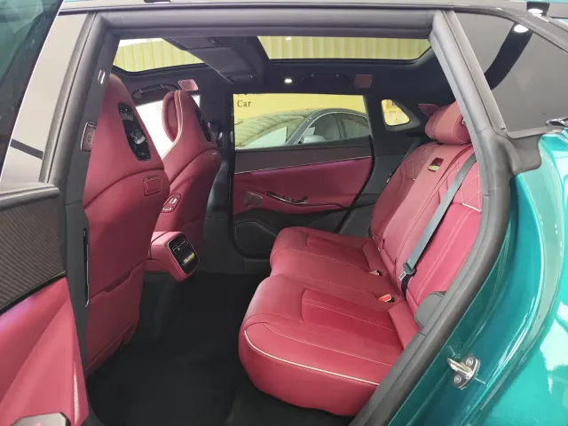 Denza Z9GT — Фото автомобиля 6