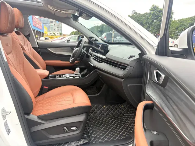 Chery Tiggo 8 PLUS — Фото автомобиля 17