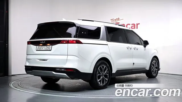 Kia Canival Carnival 4 поколение 9 мест Prestige — Фото автомобиля 2