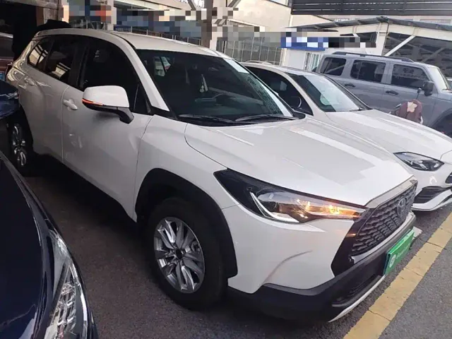 Toyota Corolla Cross — Фото автомобиля 3