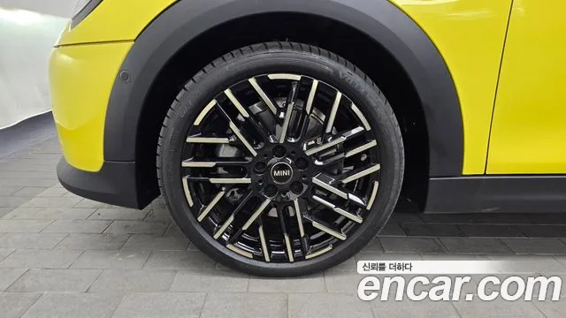 Mini Cooper — Фото автомобиля 5