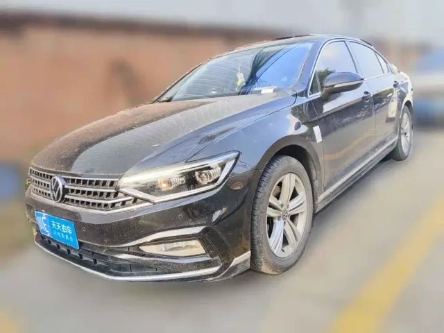 Фотография автомобиля — Volkswagen Magotan