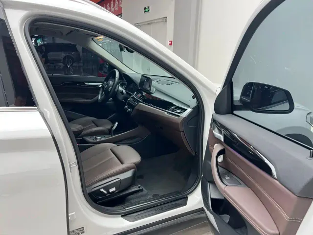 BMW X1 — Фото автомобиля 10