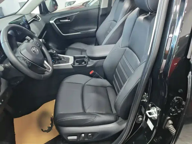 Toyota Wildlander — Фото автомобиля 14