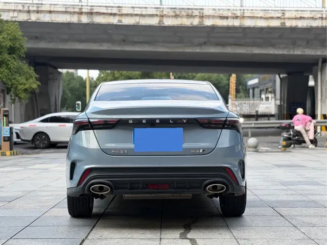 Geely Binrui — Фото автомобиля 8