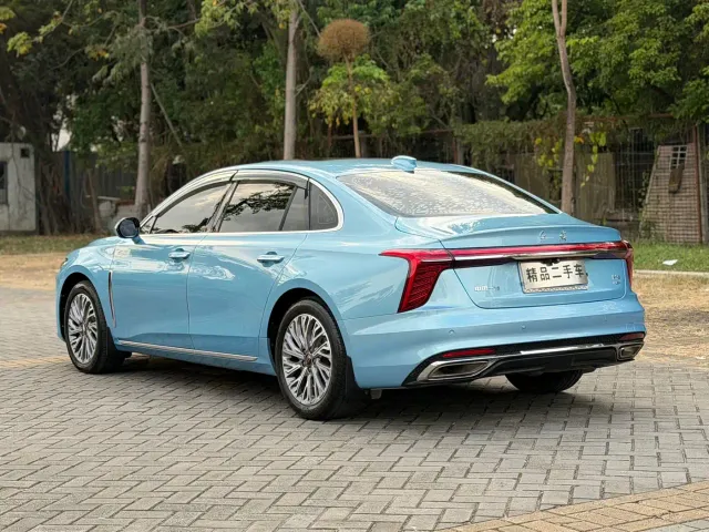 Hongqi H5 — Фото автомобиля 13