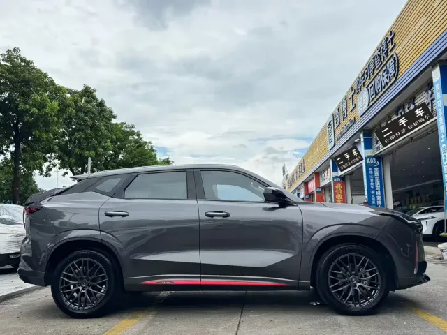 Changan Z6 — Фото автомобиля 8