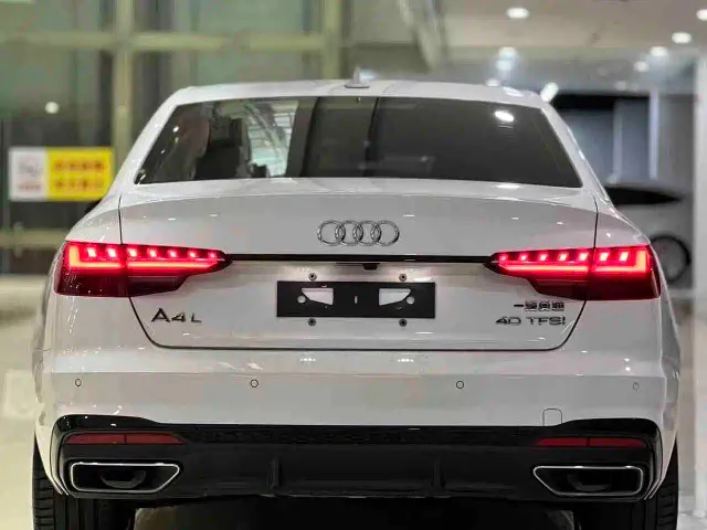 Audi A4L — Фото автомобиля 4