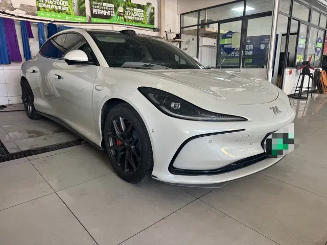 IM Motors L6 — Фото автомобиля 3