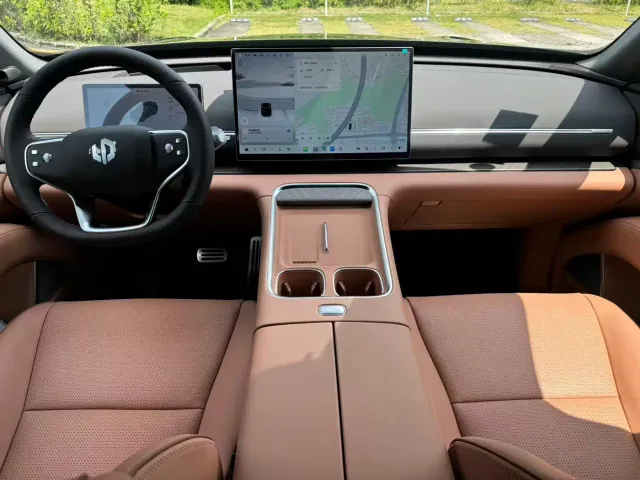 Leapmotor D Series — Фото автомобиля 10