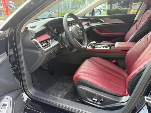 Hongqi H5 — Фото автомобиля 4
