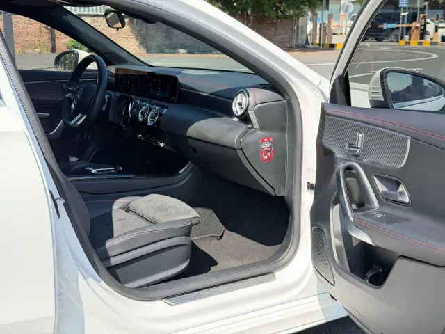 Mercedes-Benz A-Class — Фото автомобиля 15