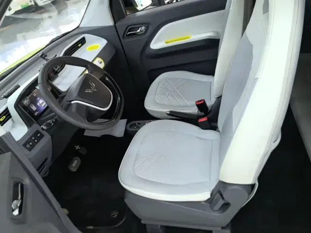 Wuling Hongguang Mini EV — Фото автомобиля 14