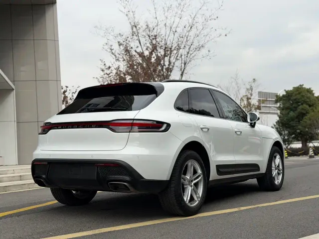 Porsche Macan — Фото автомобиля 13