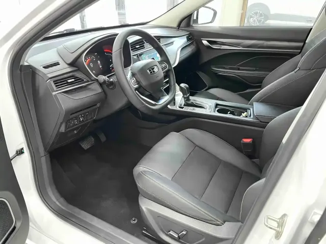 Geely Binrui — Фото автомобиля 7