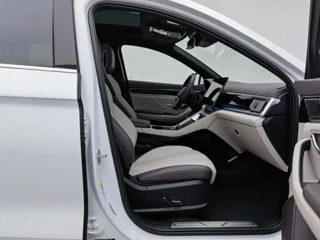 BYD Song PLUS — Фото автомобиля 23