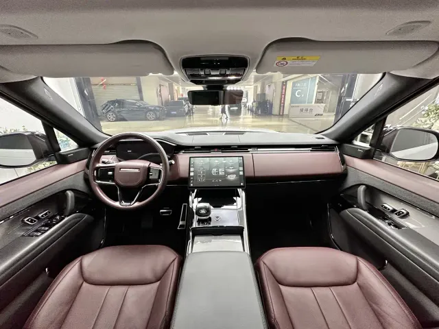 Land Rover Range Rover Sport — Фото автомобиля 11