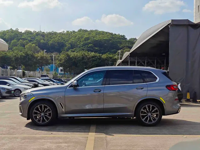 BMW X5 — Фото автомобиля 4