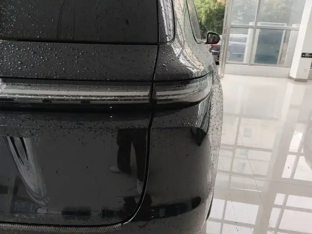 Li Auto L9 — Фото автомобиля 7