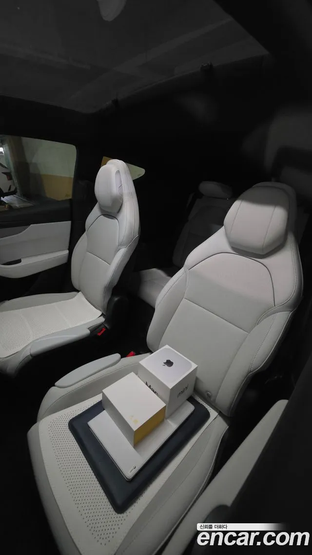 Tesla Model Y — Фото автомобиля 5