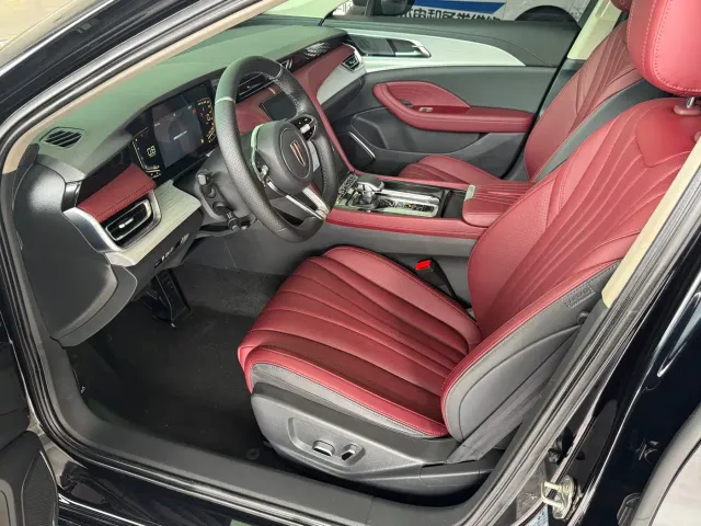 Hongqi H5 — Фото автомобиля 4