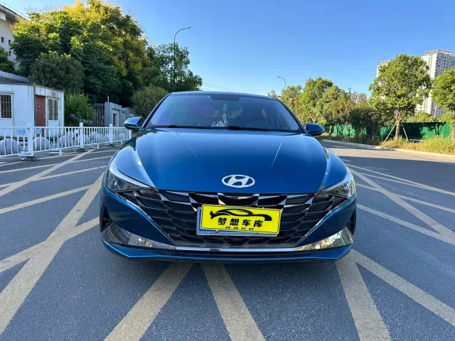 Hyundai Elantra — Фото автомобиля 2