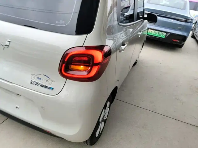 Wuling Hongguang Mini EV — Фото автомобиля 7