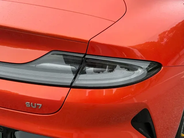 Xiaomi SU7 — Фото автомобиля 8