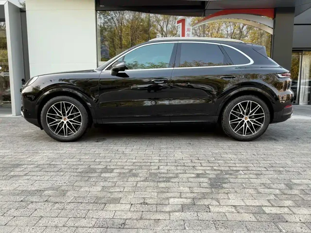 Porsche Cayenne — Фото автомобиля 3