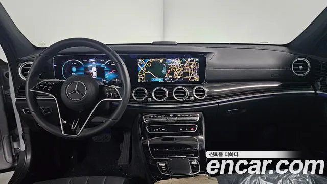 Mercedes-Benz E-Class — Фото автомобиля 16