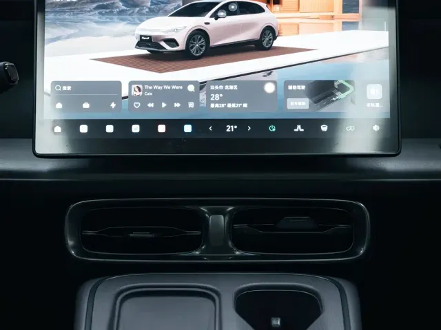 Leapmotor Lafa 5 — Фото автомобиля 21