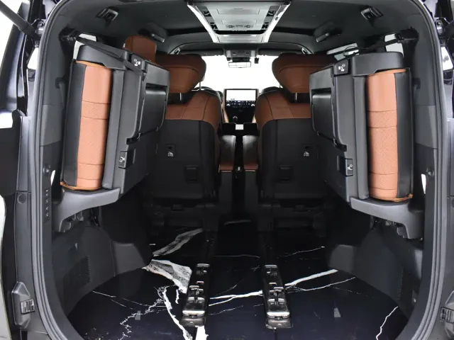 Toyota Alphard — Фото автомобиля 24