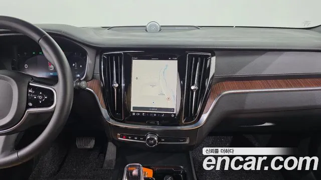 Вольво V60 V60 Cross Country 2 поколение B5 Ultimate AWD — Фото автомобиля 14