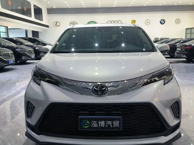 Toyota Granvia — Фото автомобиля 2