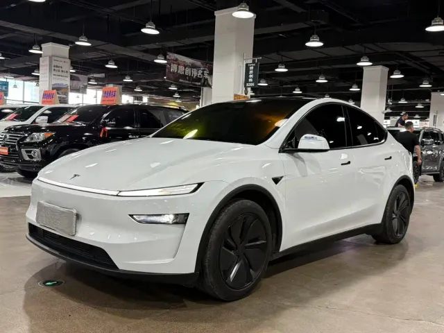 Фотография автомобиля — Tesla Model Y