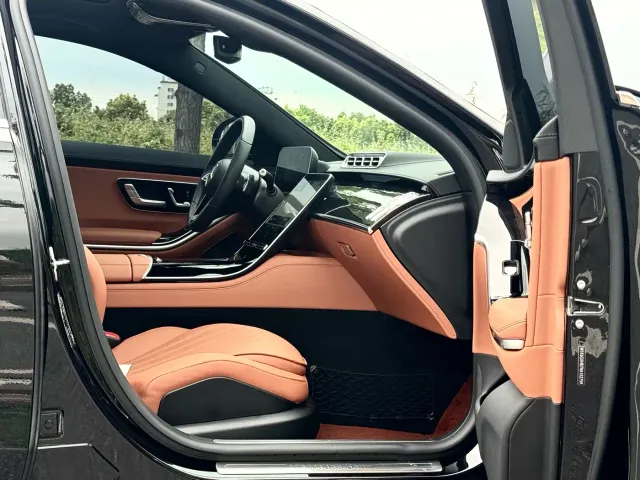 Mercedes-Benz S-Class — Фото автомобиля 12