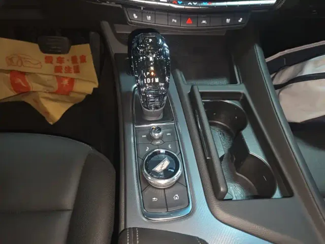 Cadillac CT5 — Фото автомобиля 13