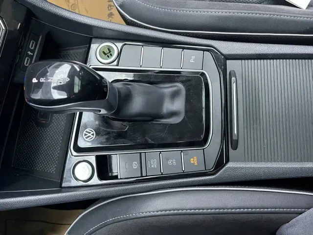 Volkswagen Sagitar — Фото автомобиля 25