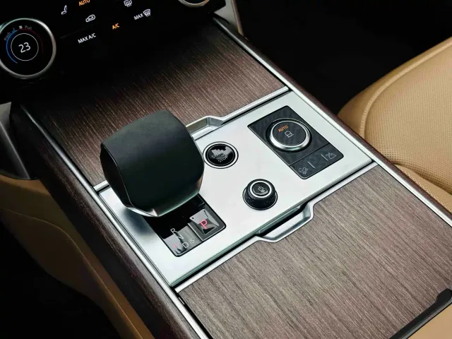 Land Rover Range Rover — Фото автомобиля 10